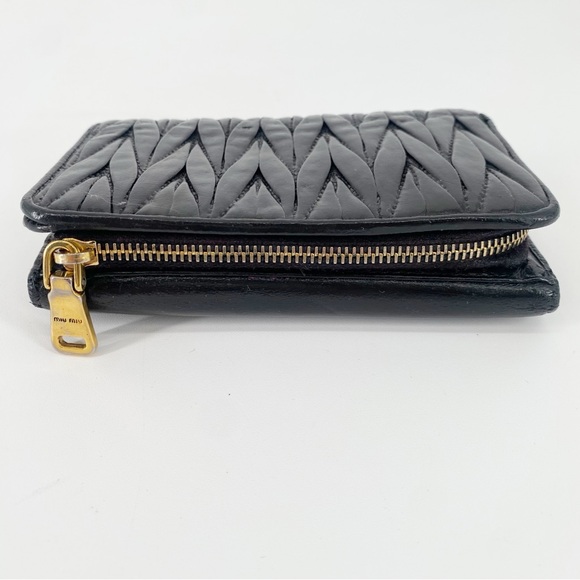 Miu Miu Nappa Matelasse Black Patent Leather Tri-Fold Flap Wallet - Picture 5 of 10